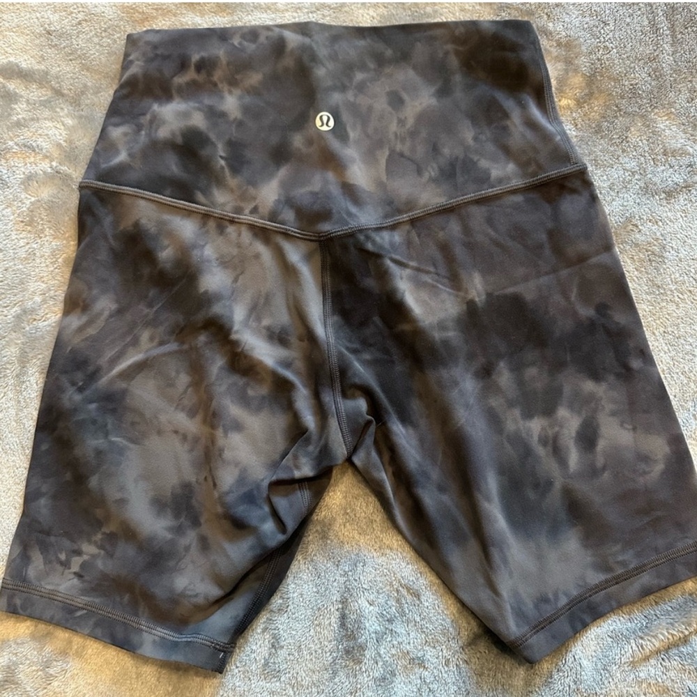 Lululemon diamond dye 6in biker shorts